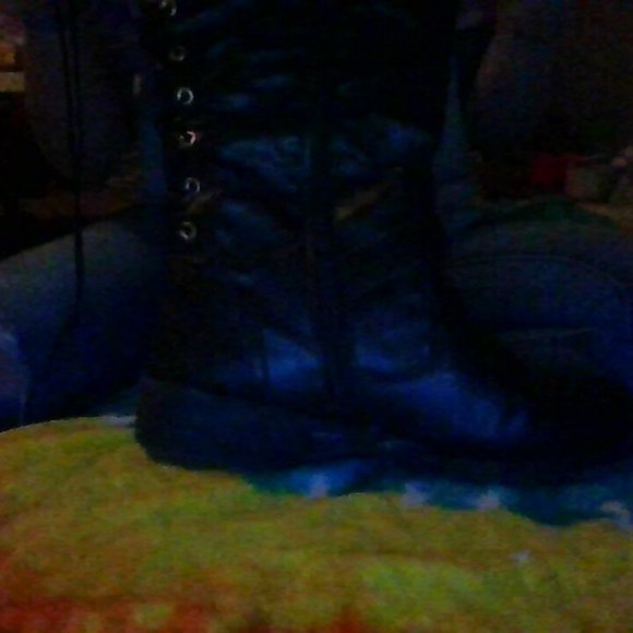 the brand wanted boots - Picture 3 of 3